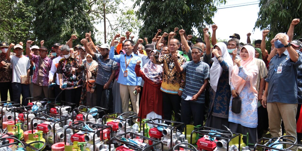 Ratusan Petani Purbalingga Terima Bantuan Mesin Pompa Air Berbahan Bakar Gas