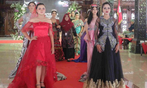 Bukti Karya Designer Muda Purbalingga Dalam Afdega In Fashion Show 2022