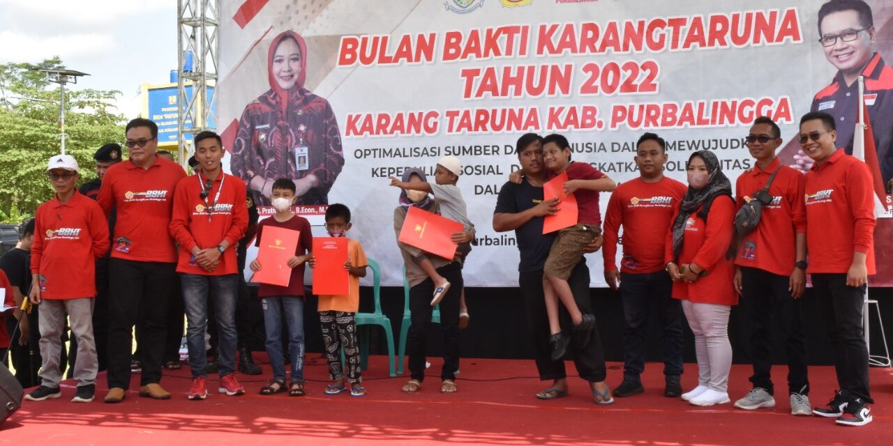 Berbagi Dengan Sesama Dalam Bulan Bakti Karang Taruna