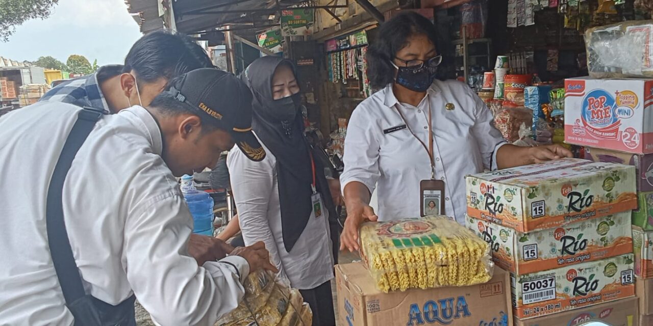 Lindungi Konsumen, Dinperindag Purbalingga Sidak Produk Kadaluarsa