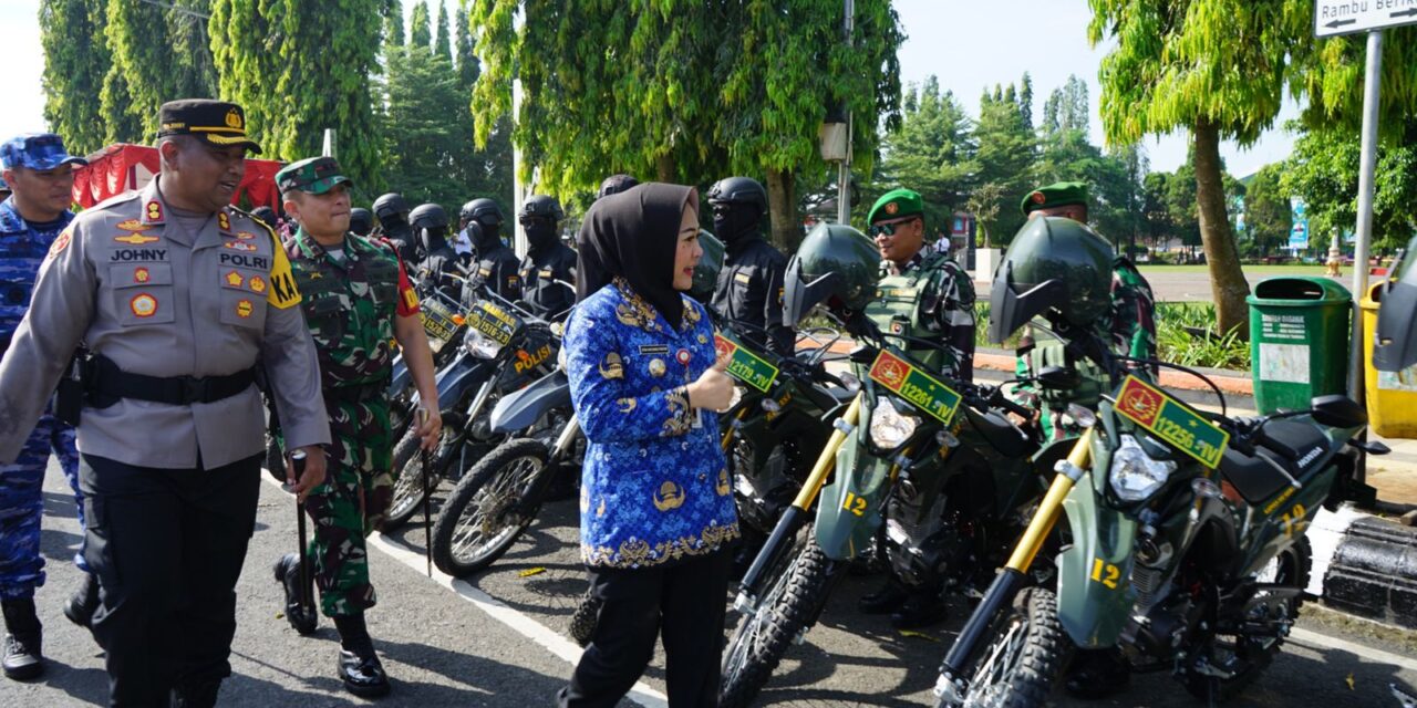 Pastikan Kesiapan Pengamanan, Bupati Tiwi Tinjau Posko Mudik Lebaran 2023