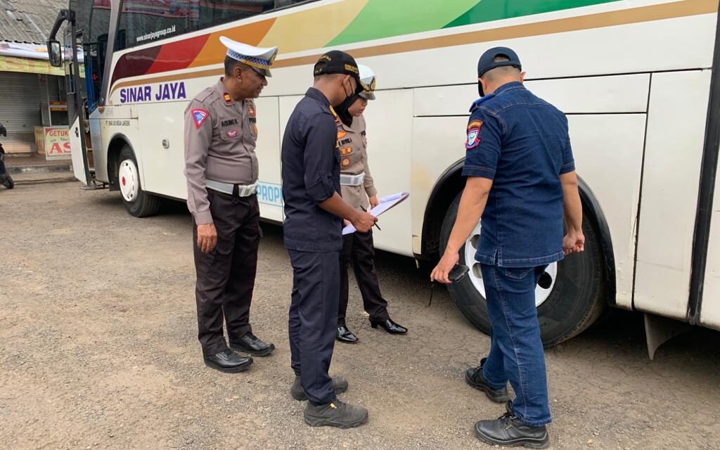 Pastikan Laik Jalan, Dinhub Purbalingga Lakukan Ramp Check Bus AKAP