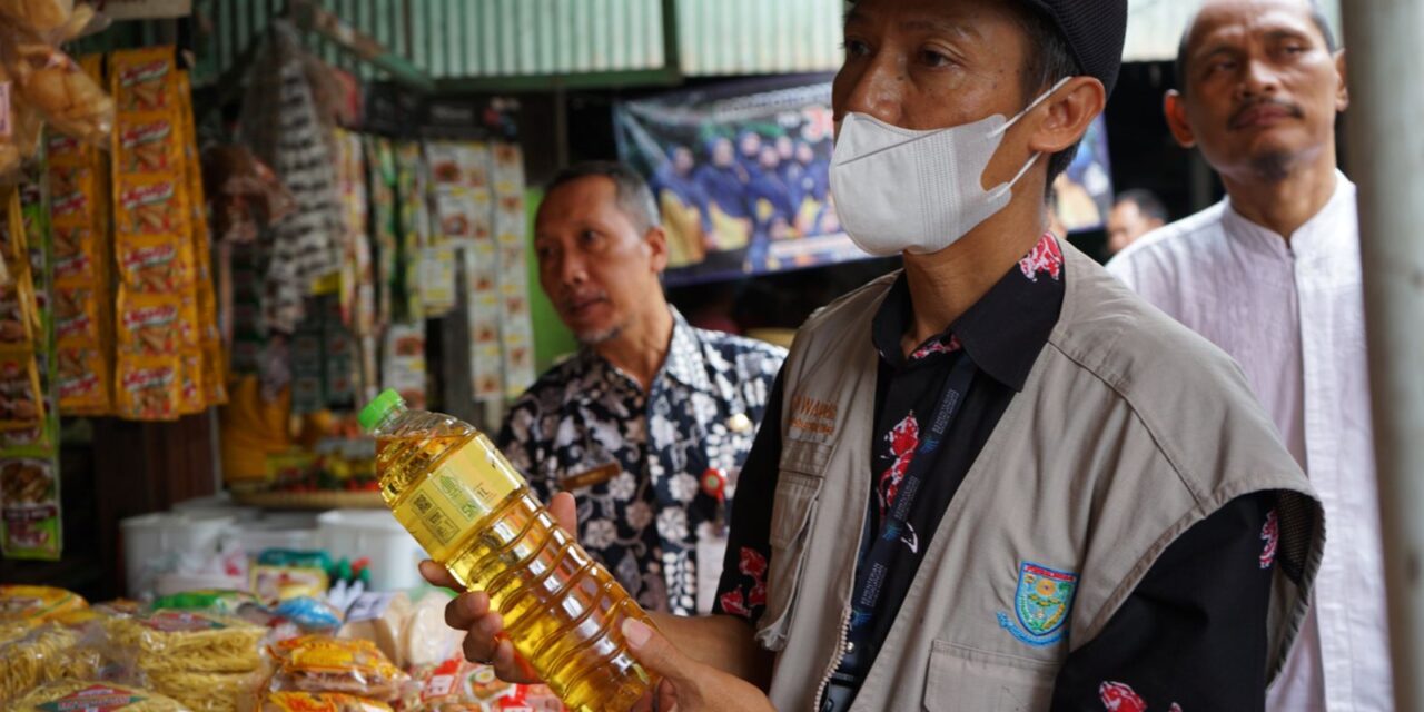 Tim Monitoring Dinperindag Purbalingga Temukan Makanan Kedaluwarsa