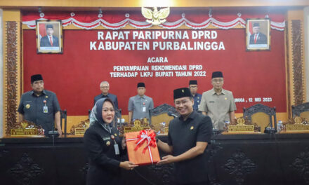 Rekomendasi DPRD Terhadap LKPJ Bupati Purbalingga Tahun 2022 Resmi Diserahkan