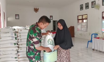 Ribuan Warga Kutasari Terima Beras Bantuan Pangan