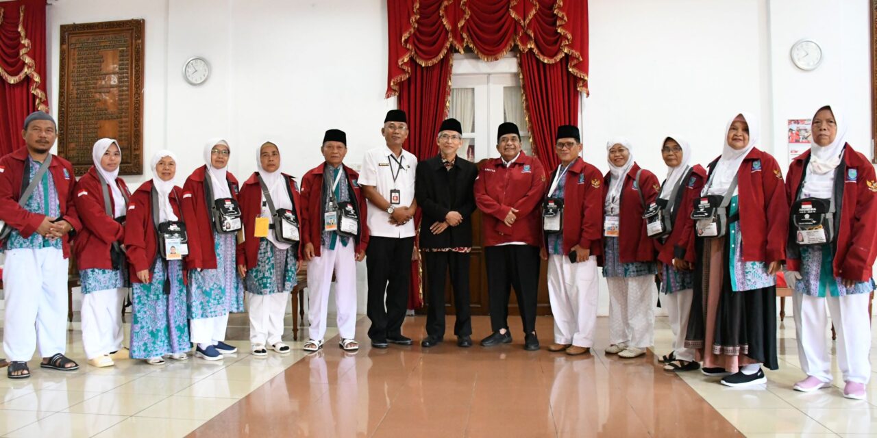 Plh Bupati Lepas Keberangkatan Jemaah Calon Haji Kloter 98 Ke Donohudan