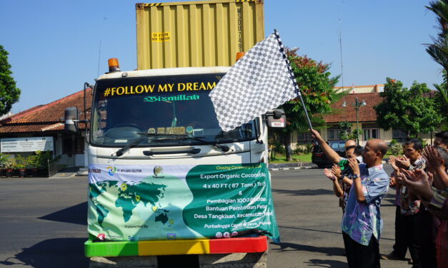 Ekspor Gula Merah Kristal Tingkatkan Kesejahteraan Petani Nira