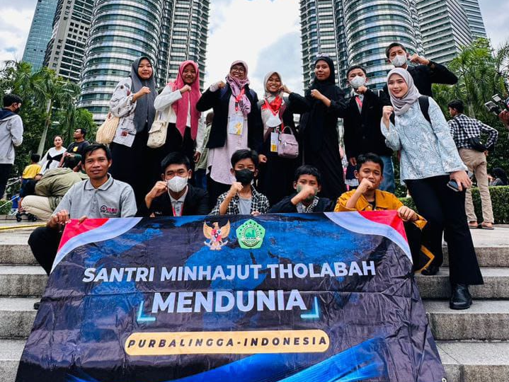 Tim Robotik MTs Minhajut Tholabah Berjaya di Kompetisi Internasional