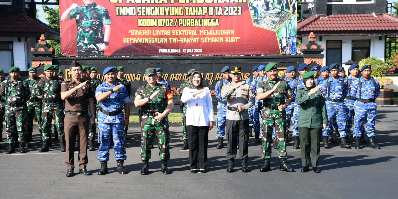 Bangun Jalan Penghubung Karangasem – Adiarsa, Program TMMD Harus Disengkuyung Masyarakat