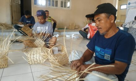 Klapasawit Akan Dijadikan Sentra Kerajinan Anyaman Bambu Purbalingga