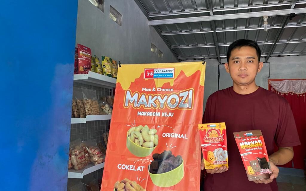 Yozi Snack Kaligondang Bisa Raup Omzet Lebih Dari 1 Juta Per Hari