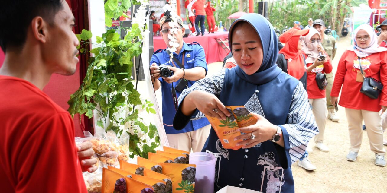 Roadshow Pemulihan Ekonomi di Kejobong, Bupati Kenalkan Produk UMKM Berbahan Dasar Komoditas Lokal