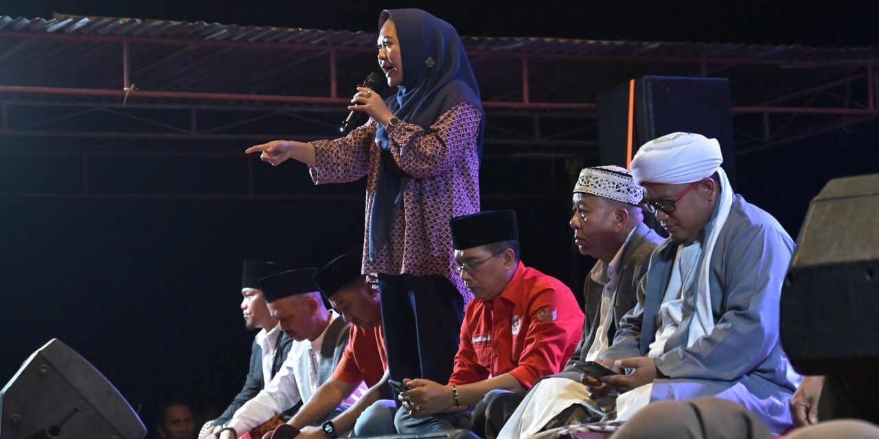 Banjaran Bersholawat, Bupati Tiwi Ajak Utamakan Persatuan