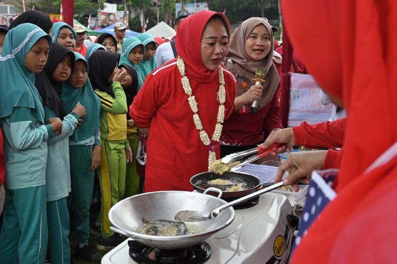 Germas di Karangreja, Bupati Tiwi Dorong Kader Kembangkan Inovasi Olahan Pangan Lokal