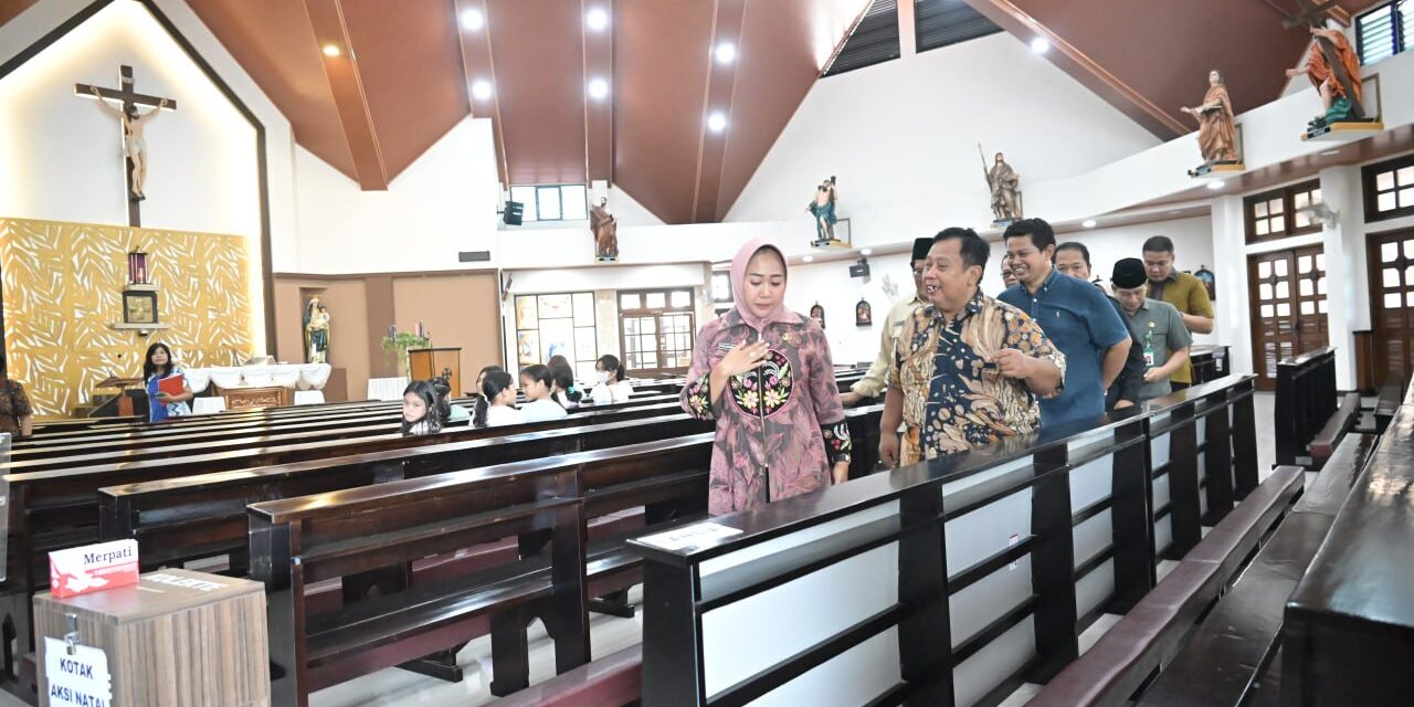 Jelang Natal 2023, Bupati, Wabup dan Forkopimda Kunjungi Gereja-Gereja di Purbalingga