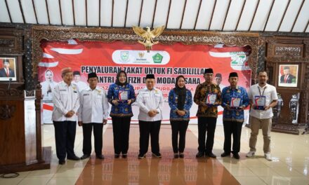 Baznas dan UPZ Kemenag Salurkan Zakat Untuk Sabilillah, Santri Tahfidz, dan Modal Usaha