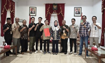 Lepas ke USA, Bupati Tiwi Dukung Rifki Maulana Menang di World Cup Tester Championship