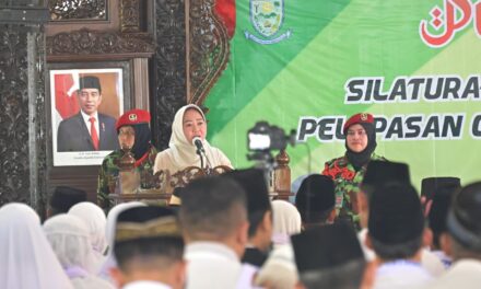 Purbalingga Bermunajat, Bupati Tiwi Lepas 141 Calon Jemaah Haji KBIHU Muhammadiyah