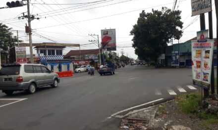 Jelang Lebaran, Perempatan Sirongge Lancar