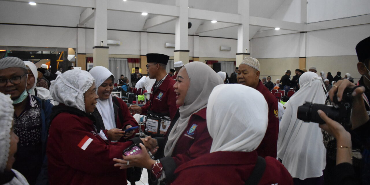 Jemaah Haji Purbalingga Bersyukur Kembali ke Tanah Air