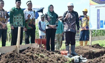 Hadiri Peletakan Batu Pertama, Bupati Siap Bantu Pengembangan Padamara Muhammadiyah Center