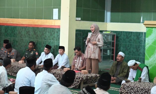 Resmikan Pondok Pesantren Nurul Jadid, Bupati Tiwi Doa’kan Selalu Lahirkan Generasi Muda Berakhlak Mulia