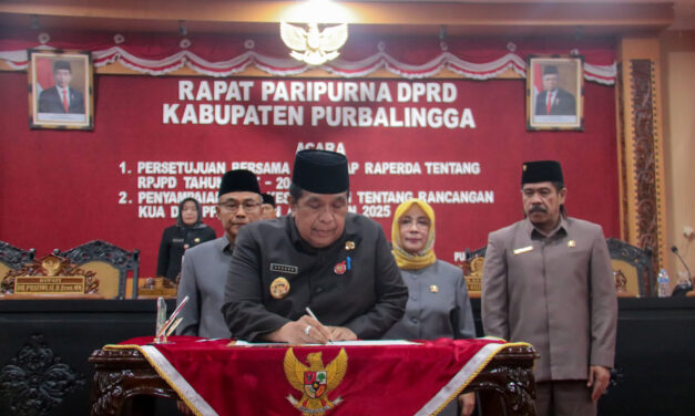 Pemkab Sampaikan KUA dan PPAS Tahun 2025 Dalam Rapat Paripurna DPRD Kabupaten Purbalingga