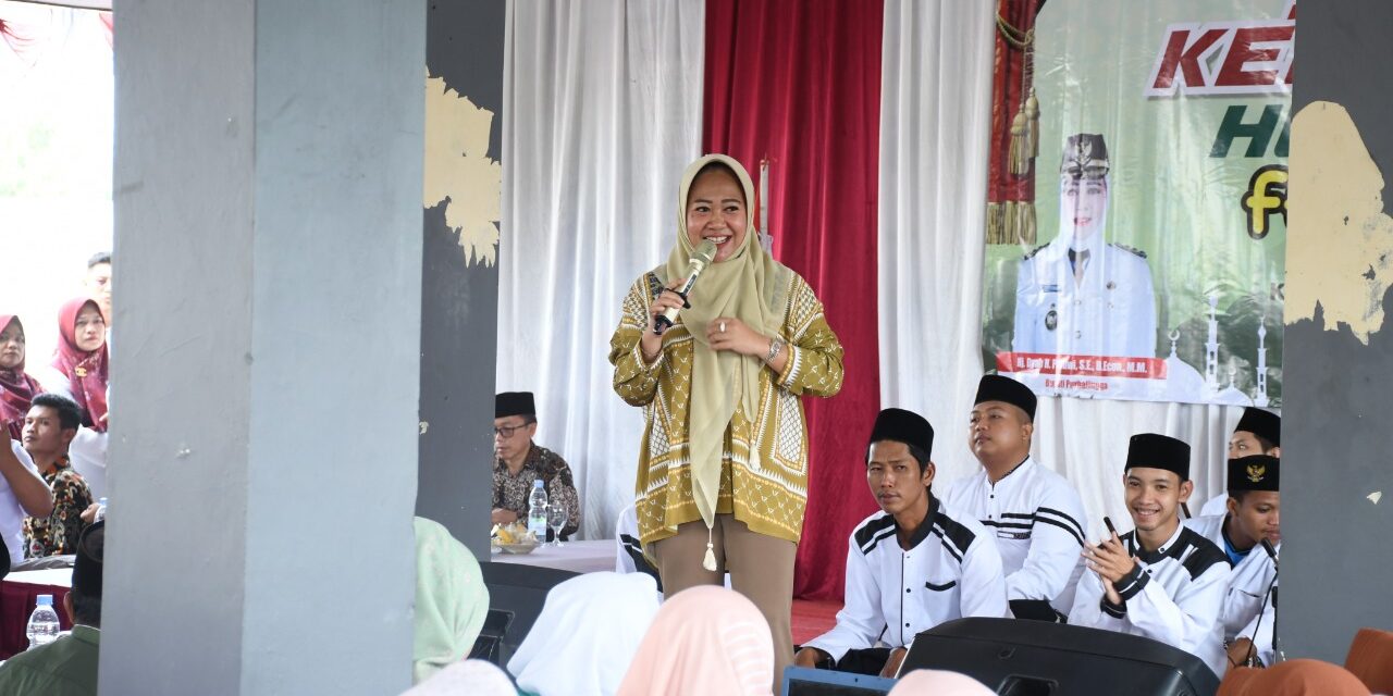 Semarak Kemerdekaan di Desa Kasih, Bupati Tiwi Ikut Support Festival Hadroh