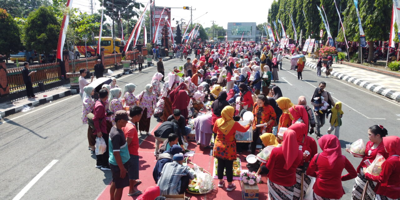 Ribuan Tumpeng Meriahkan HUT Kemerdekaan RI di Purbalingga