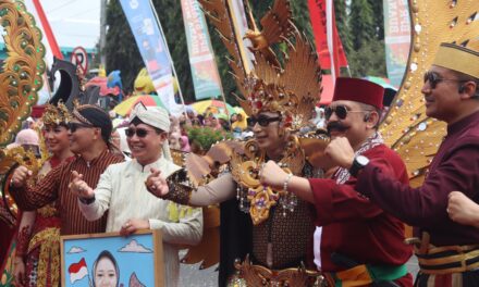 Kemeriahan Pawai Kebangsaan Purbalingga, Ribuan Warga Disuguhkan Penampilan Seni dan Budaya yang Memukau