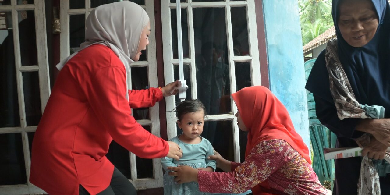 Pastikan Tumbuh Kembang Anak, Bupati Tiwi : Sebulan Sekali Wajib ke Posyandu