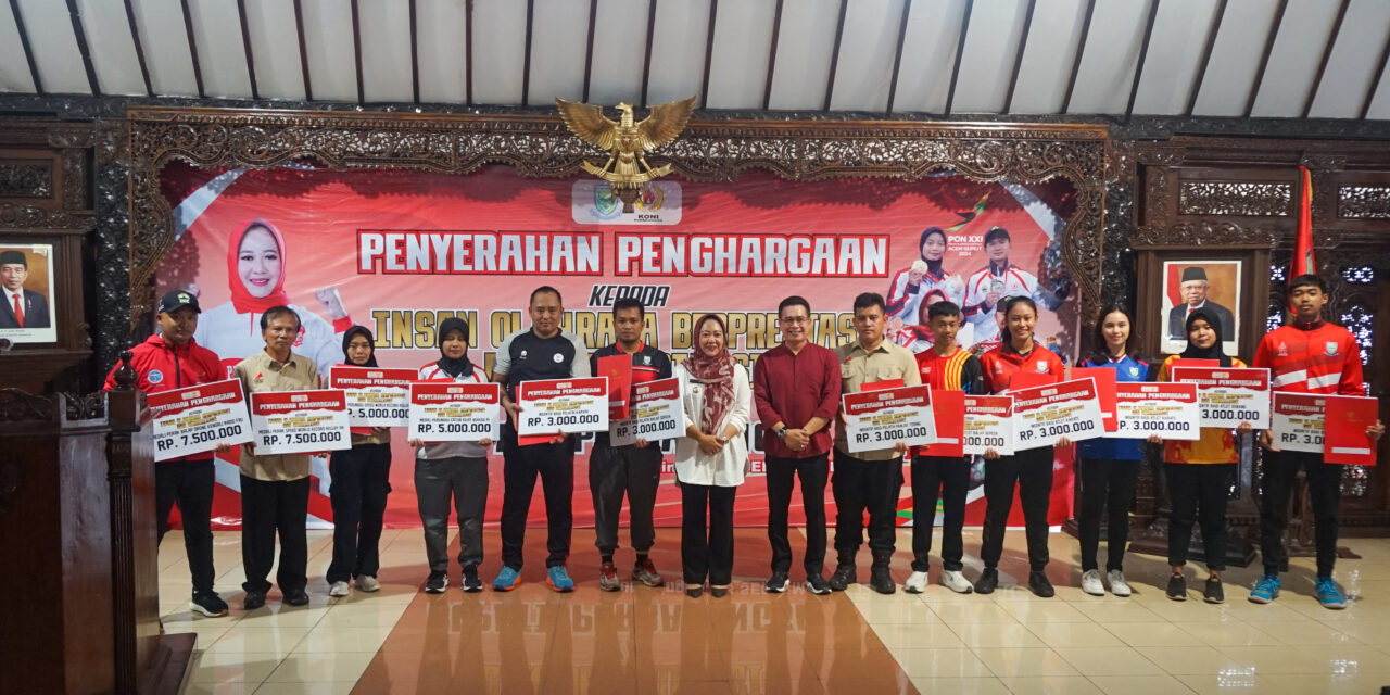 Para Insan Olahraga Berprestasi Dan Berdedikasi Terima Penghargaan Dari Bupati Purbalingga