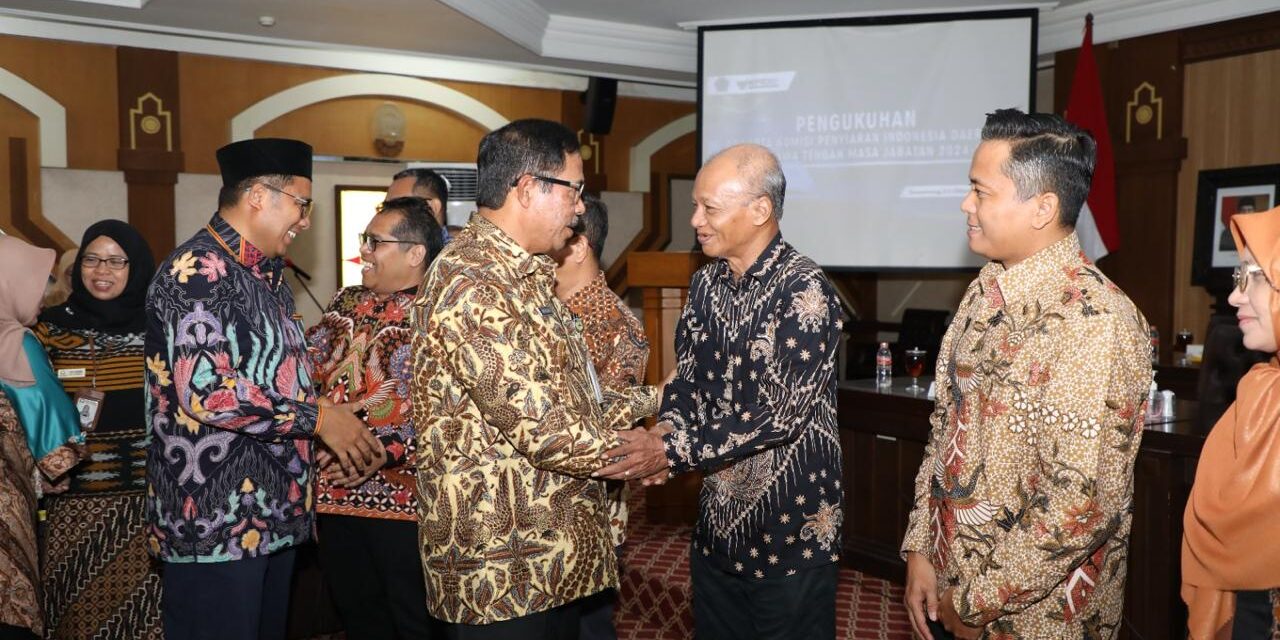 Pj Gubernur Jawa Tengah Lantik Tujuh Anggota KPID Jateng Periode 2024-2027