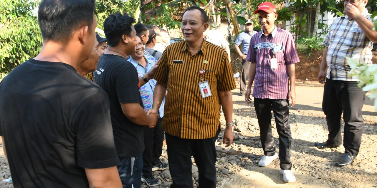 Plt Bupati Beri Santunan Hingga Bantu Perbaikan Rumah Korban Kebakaran di Kedungbenda