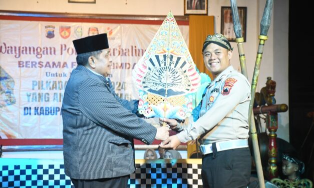 Plt Bupati Sudono Apresiasi Tontonan dan Tuntunan Pilkada Damai Wayang Kamtibmas Polres Purbalingga