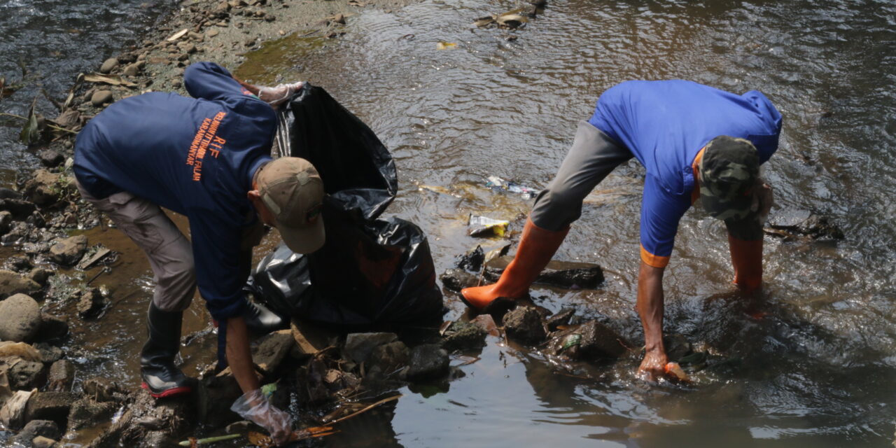 World Cleanup Day, Sejumlah Relawan di Purbalingga Lakukan Aksi Bersih Lingkungan