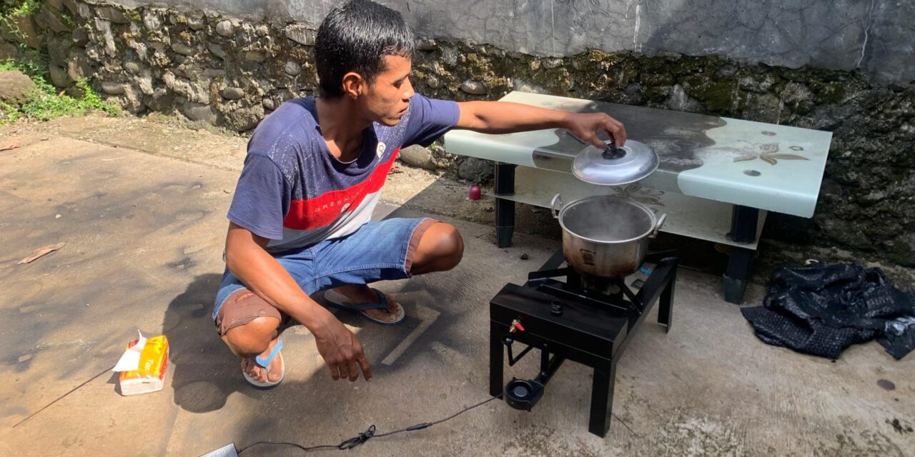 Warga Purbalingga Produksi Kompor Berbahan Bakar Oli Bekas